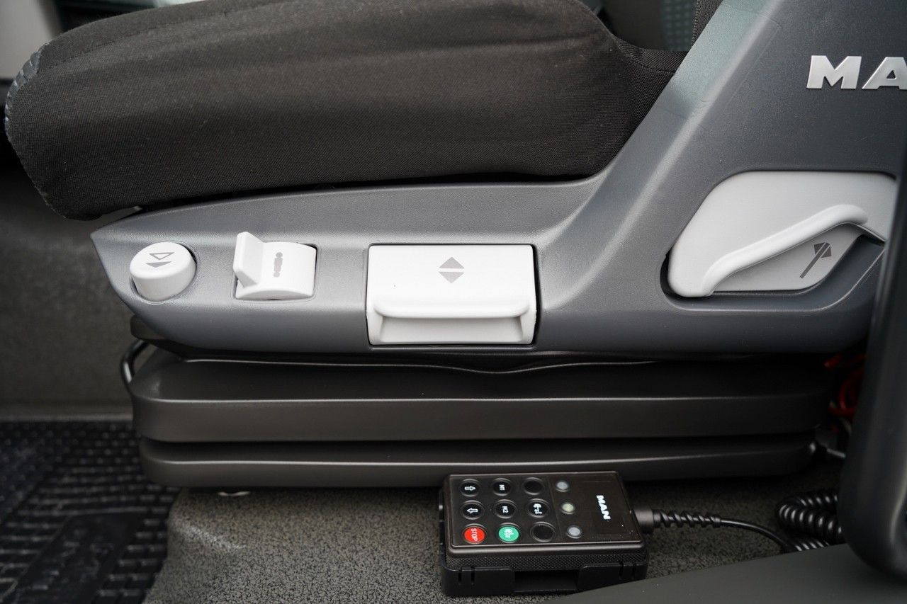 Leasing de  MAN TGS 18. 440 / XLX / NAVI MAN TGS 18. 440 / XLX / NAVI: foto 23