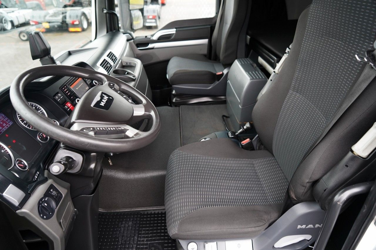 Leasing de  MAN TGS 18. 440 / XLX / NAVI MAN TGS 18. 440 / XLX / NAVI: foto 24