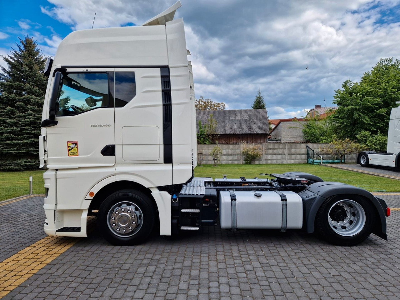 MAN TGX 18.470 / MEGA / XXL / LOWDECK / EURO 6 / - Tractor: foto 4 MAN TGX 18.470 / MEGA / XXL / LOWDECK / EURO 6 / - Tractor: foto 4