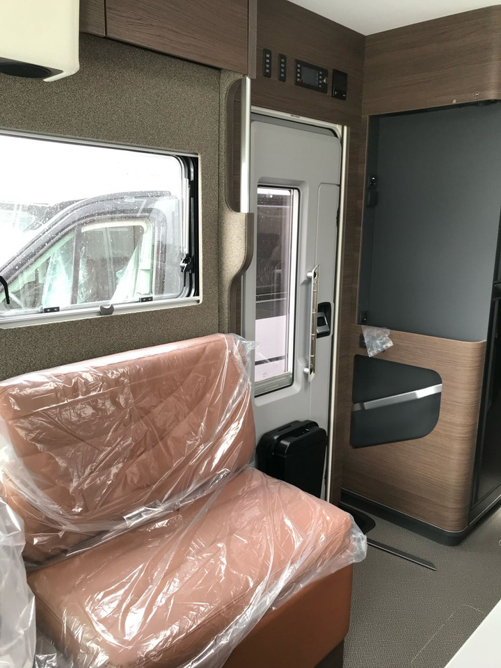 ADRIA Super Sonic 890 LC - Autocaravana integral: foto 4 ADRIA Super Sonic 890 LC - Autocaravana integral: foto 4