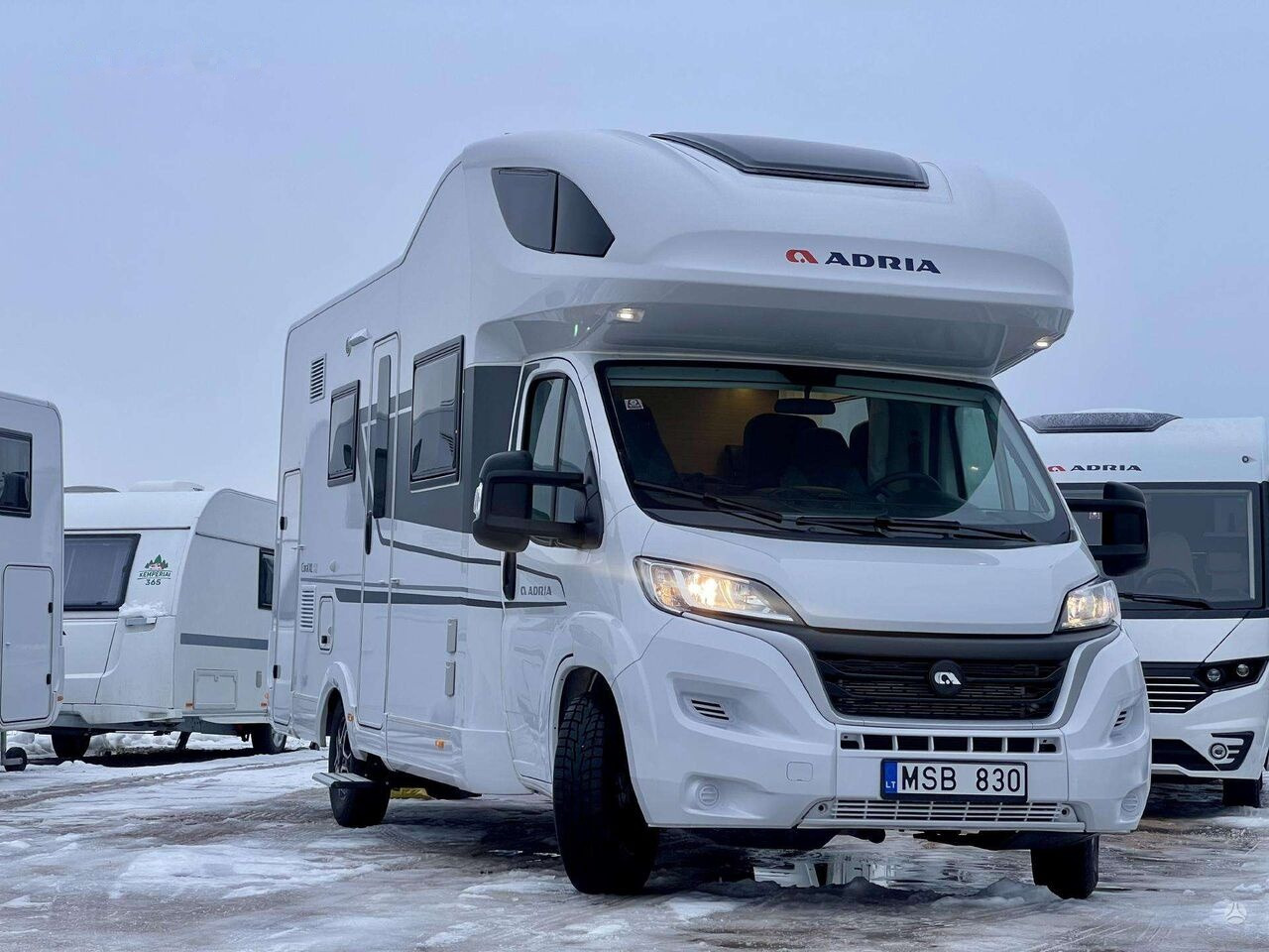 Adria CoralXL FIAT Aut. - Autocaravana capucine: foto 4 Adria CoralXL FIAT Aut. - Autocaravana capucine: foto 4