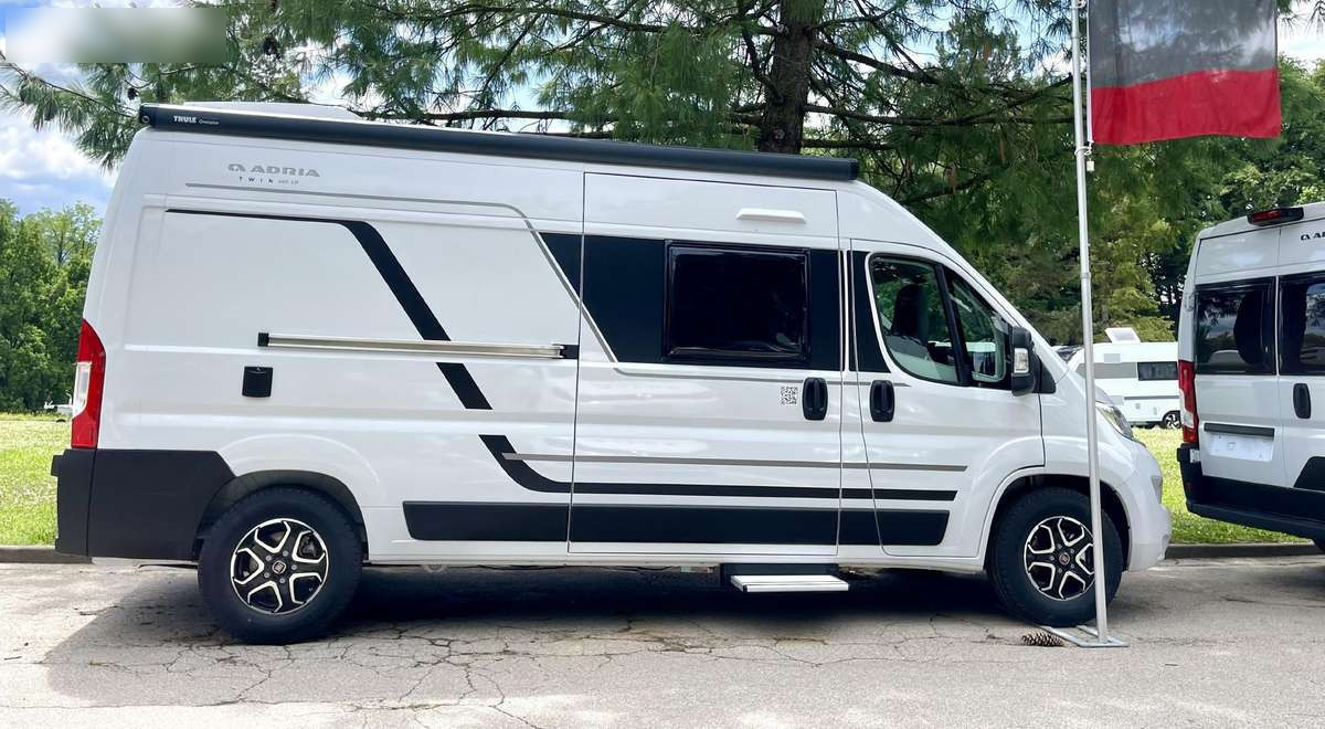 Adria Twin 600 SP Family - Campervan: foto 1 Adria Twin 600 SP Family - Campervan: foto 1