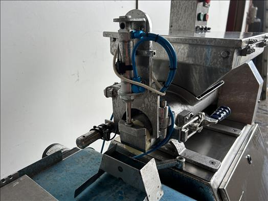 Aksar AFM-BFM Rasgulla Gulabjamun making machine - Máquina de padaria: foto 5 Aksar AFM-BFM Rasgulla Gulabjamun making machine - Máquina de padaria: foto 5