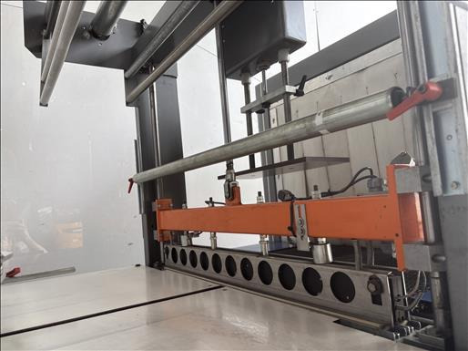 Wraps UK Easy700S Shrink sleeve wrapper - Máquina de embalagem: foto 5 Wraps UK Easy700S Shrink sleeve wrapper - Máquina de embalagem: foto 5