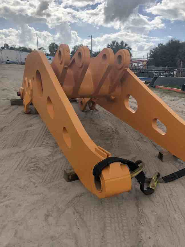 CAT 994D / 994F - Lança por Lança: foto 1 CAT 994D / 994F - Lança por Lança: foto 1