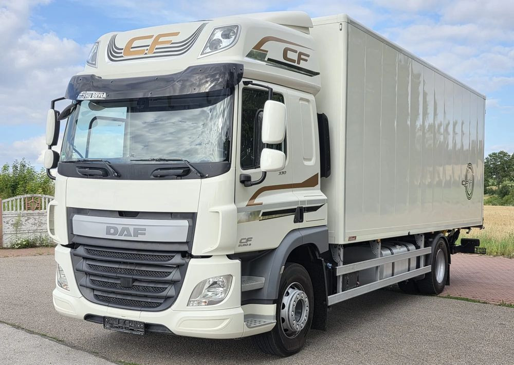 DAF CF 330/10.2017/KONTENER MEBLOWY/IZOTERMA/WINDA/18 PALET/E6/NISKI PRZEBIEG/Z NIEMIEC/JAK NOWY/DUŻY SILNIK 10 837cm3// - Camião furgão: foto 2 DAF CF 330/10.2017/KONTENER MEBLOWY/IZOTERMA/WINDA/18 PALET/E6/NISKI PRZEBIEG/Z NIEMIEC/JAK NOWY/DUŻY SILNIK 10 837cm3// - Camião furgão: foto 2