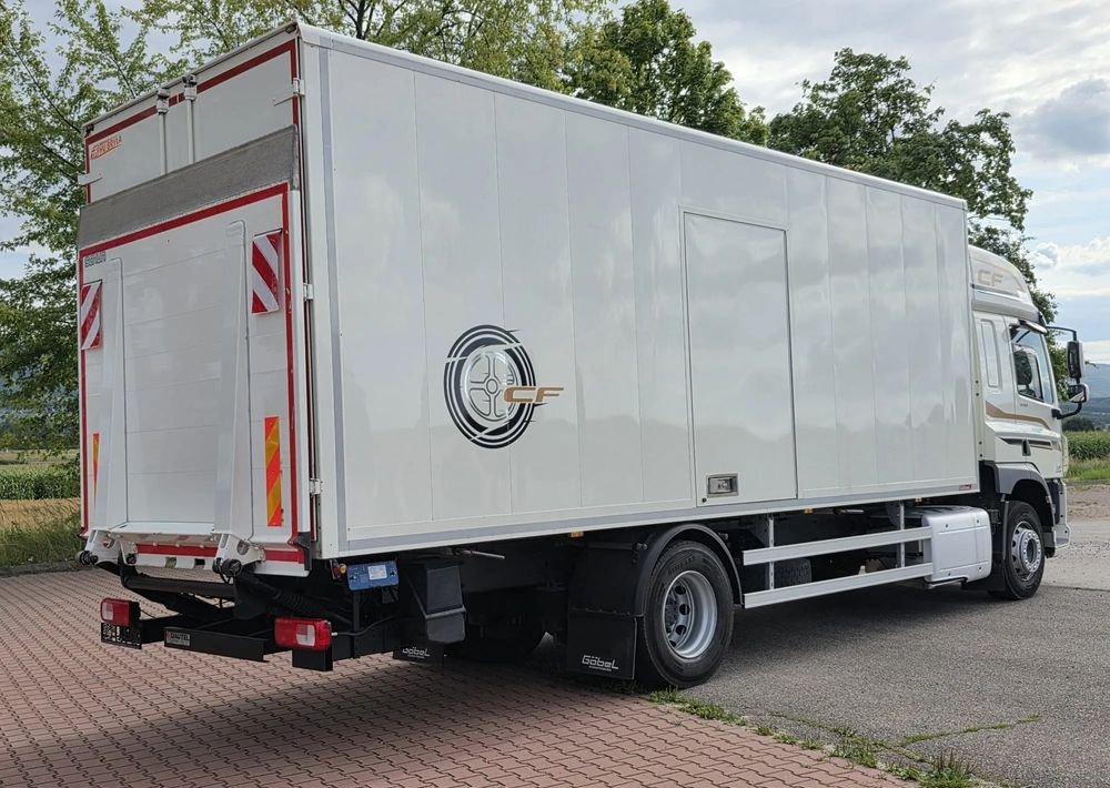 DAF CF 330/10.2017/KONTENER MEBLOWY/IZOTERMA/WINDA/18 PALET/E6/NISKI PRZEBIEG/Z NIEMIEC/JAK NOWY/DUŻY SILNIK 10 837cm3// - Camião furgão: foto 5 DAF CF 330/10.2017/KONTENER MEBLOWY/IZOTERMA/WINDA/18 PALET/E6/NISKI PRZEBIEG/Z NIEMIEC/JAK NOWY/DUŻY SILNIK 10 837cm3// - Camião furgão: foto 5