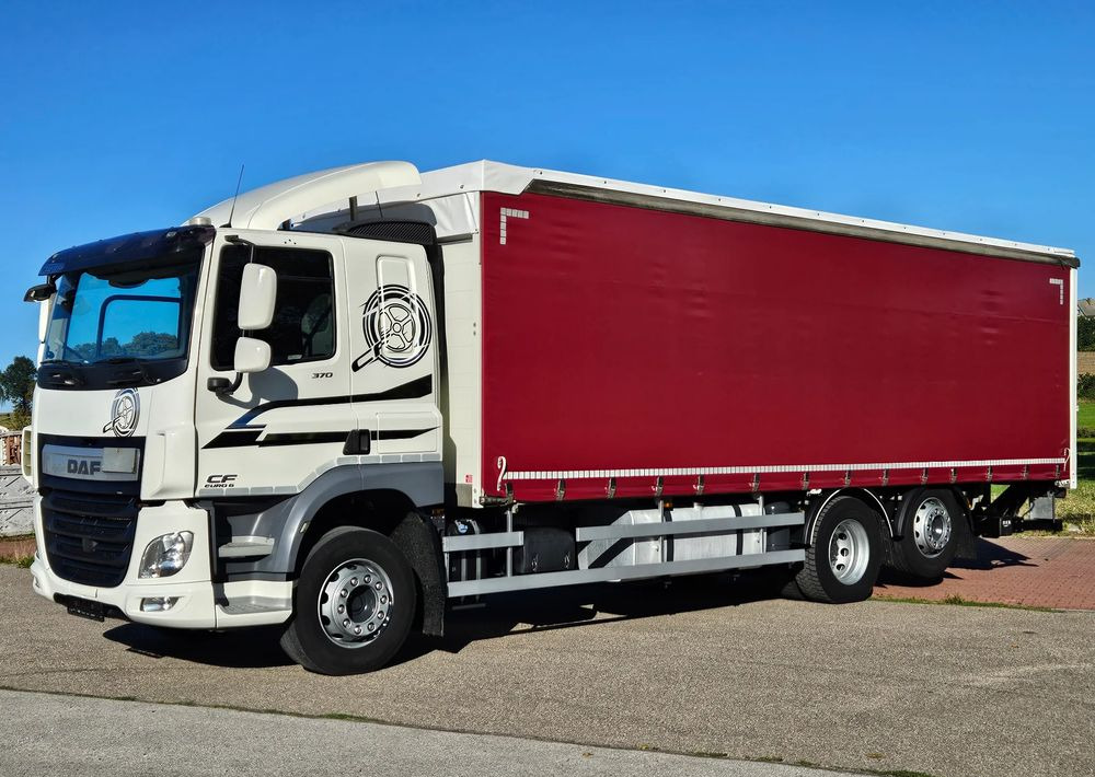 DAF CF370/410/BURTO-FIRANKA/RETARDER/WINDA/OŚ SKRĘTNA-PODNOSZONA/E6/SPROWADZONY/20PALET/BURTO-FIRANKA - Camião de lona: foto 1 DAF CF370/410/BURTO-FIRANKA/RETARDER/WINDA/OŚ SKRĘTNA-PODNOSZONA/E6/SPROWADZONY/20PALET/BURTO-FIRANKA - Camião de lona: foto 1