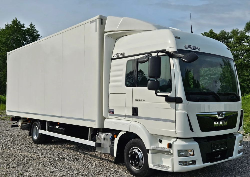 MAN TGL 12.250/KONTENER/IZOTERMA/WINDA/2019R/EURO 6/PEŁEN SERWIS/SPROWADZONY/ZADBANY/JAK NOWY/ KSIĄŻKA SERWISOWA/E6/17 PALET - Camião furgão: foto 2 MAN TGL 12.250/KONTENER/IZOTERMA/WINDA/2019R/EURO 6/PEŁEN SERWIS/SPROWADZONY/ZADBANY/JAK NOWY/ KSIĄŻKA SERWISOWA/E6/17 PALET - Camião furgão: foto 2