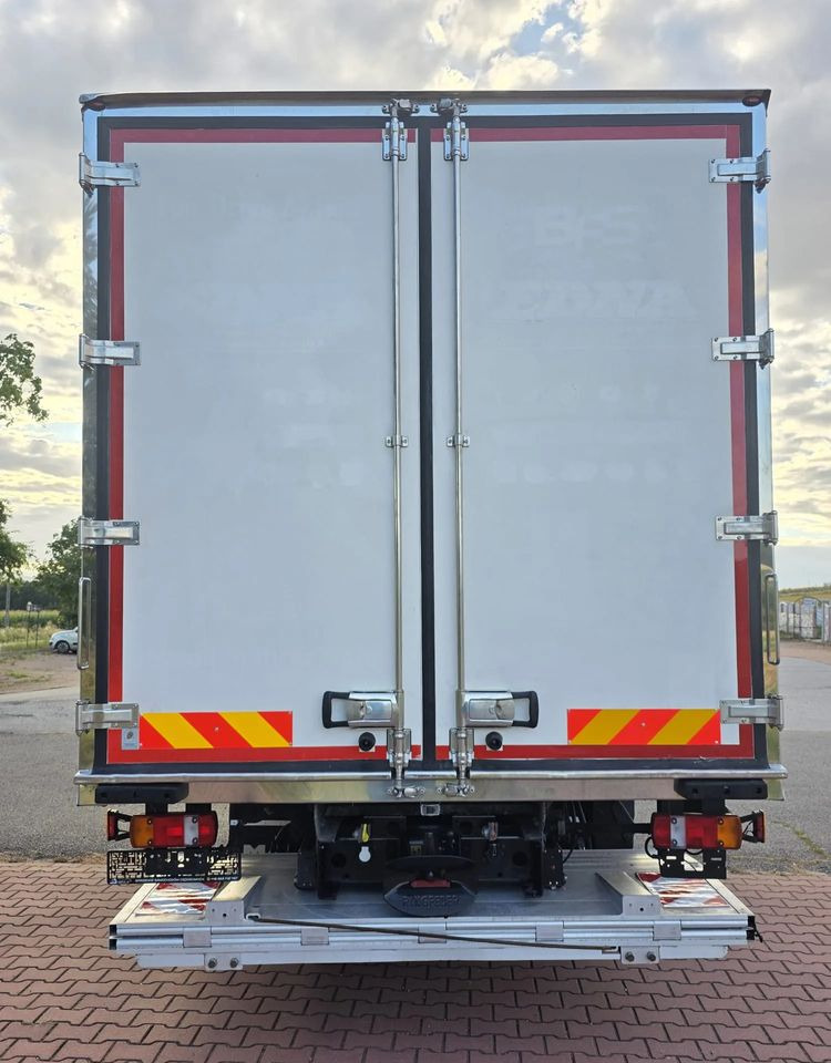 MAN TGM 15.250 / CHŁODNIA / WINDA / 2018 ROK / 230 TYŚ KM / BOCZNE DRZWI / AUTOMAT / SPROWADZONY / E6 / 18  EUROPALET/ - Camião frigorífico: foto 5 MAN TGM 15.250 / CHŁODNIA / WINDA / 2018 ROK / 230 TYŚ KM / BOCZNE DRZWI / AUTOMAT / SPROWADZONY / E6 / 18  EUROPALET/ - Camião frigorífico: foto 5