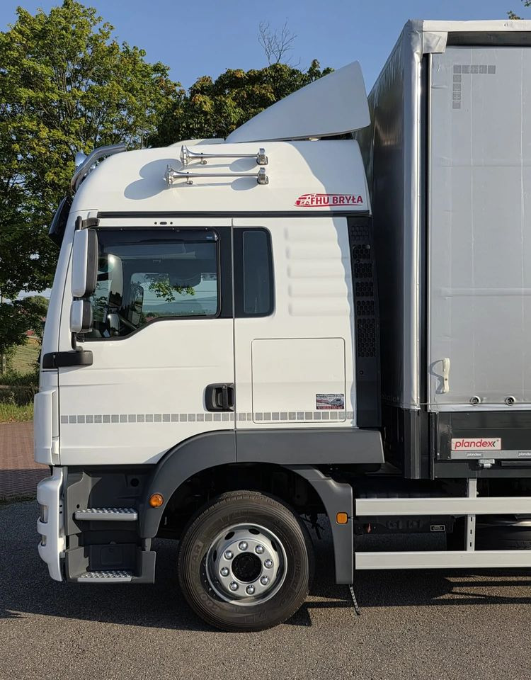 Camião de lona MAN TGM 15.290 / BURTO-FIRANKA / CAŁY NA PODUSZKACH /KLIMA POSTOJOWA / 2018R / NISKI PRZEBIEG / 18 PALET / E6 / JAK NOWY / WINDA /: foto 12 Camião de lona MAN TGM 15.290 / BURTO-FIRANKA / CAŁY NA PODUSZKACH /KLIMA POSTOJOWA / 2018R / NISKI PRZEBIEG / 18 PALET / E6 / JAK NOWY / WINDA /: foto 12