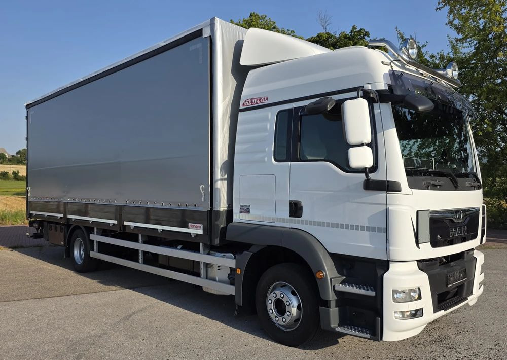 Camião de lona MAN TGM 15.290 / BURTO-FIRANKA / CAŁY NA PODUSZKACH /KLIMA POSTOJOWA / 2018R /  NISKI PRZEBIEG / 18 PALET / E6 / JAK NOWY / WINDA /: foto 15 Camião de lona MAN TGM 15.290 / BURTO-FIRANKA / CAŁY NA PODUSZKACH /KLIMA POSTOJOWA / 2018R /  NISKI PRZEBIEG / 18 PALET / E6 / JAK NOWY / WINDA /: foto 15