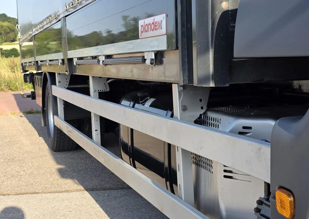 Camião de lona MAN TGM 15.290 / BURTO-FIRANKA / CAŁY NA PODUSZKACH /KLIMA POSTOJOWA / 2018R / NISKI PRZEBIEG / 18 PALET / E6 / JAK NOWY / WINDA /: foto 14 Camião de lona MAN TGM 15.290 / BURTO-FIRANKA / CAŁY NA PODUSZKACH /KLIMA POSTOJOWA / 2018R / NISKI PRZEBIEG / 18 PALET / E6 / JAK NOWY / WINDA /: foto 14