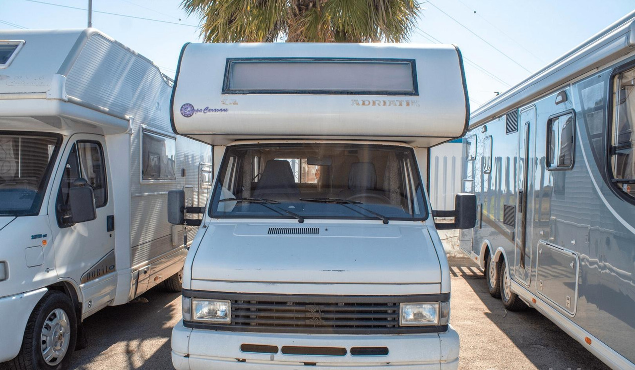 Adria 610 - Autocaravana capucine: foto 1 Adria 610 - Autocaravana capucine: foto 1