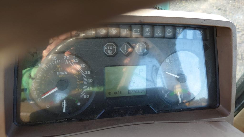 Máquina agrícola JOHN DEERE 6520: foto 13 Máquina agrícola JOHN DEERE 6520: foto 13