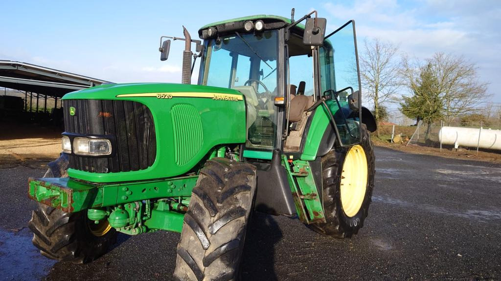 JOHN DEERE 6520 - Máquina agrícola: foto 2 JOHN DEERE 6520 - Máquina agrícola: foto 2