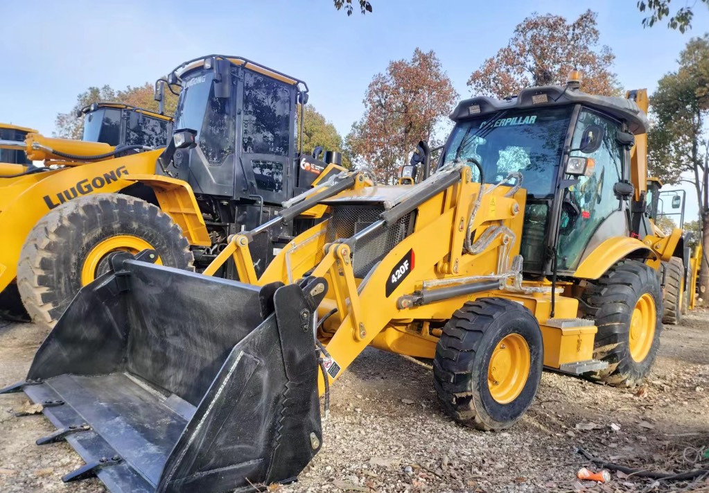 CAT 420 F Caterpillar 420F backhoe loader - Retroescavadeira: foto 3 CAT 420 F Caterpillar 420F backhoe loader - Retroescavadeira: foto 3