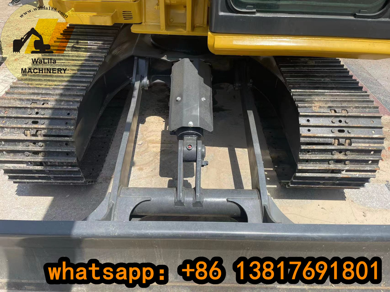 KOMATSU PC70-8 - Mini escavadeira: foto 3 KOMATSU PC70-8 - Mini escavadeira: foto 3