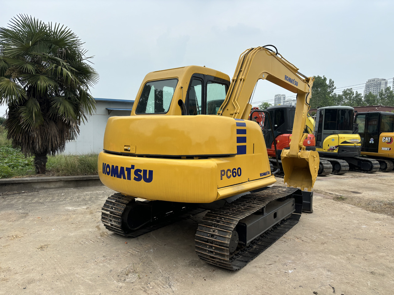 Komatsu PC 60-7 - Mini escavadeira: foto 2 Komatsu PC 60-7 - Mini escavadeira: foto 2