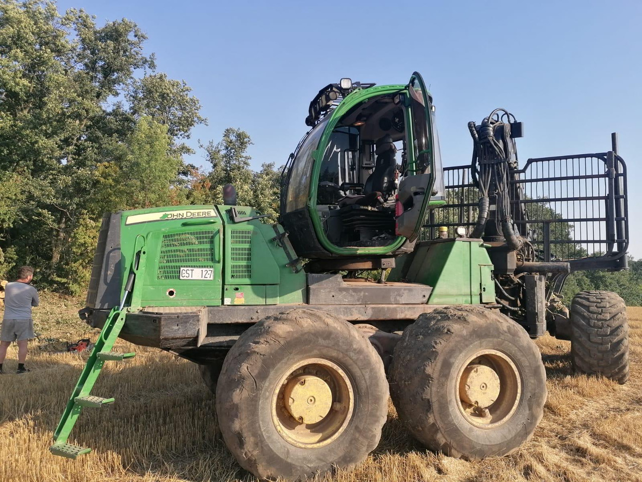 JOHN DEERE 1910E - Forwarder: foto 3 JOHN DEERE 1910E - Forwarder: foto 3
