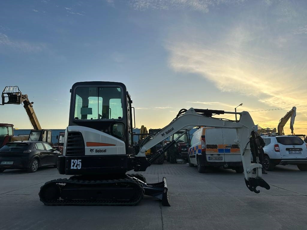 Bobcat E25EM - Mini escavadeira: foto 5 Bobcat E25EM - Mini escavadeira: foto 5
