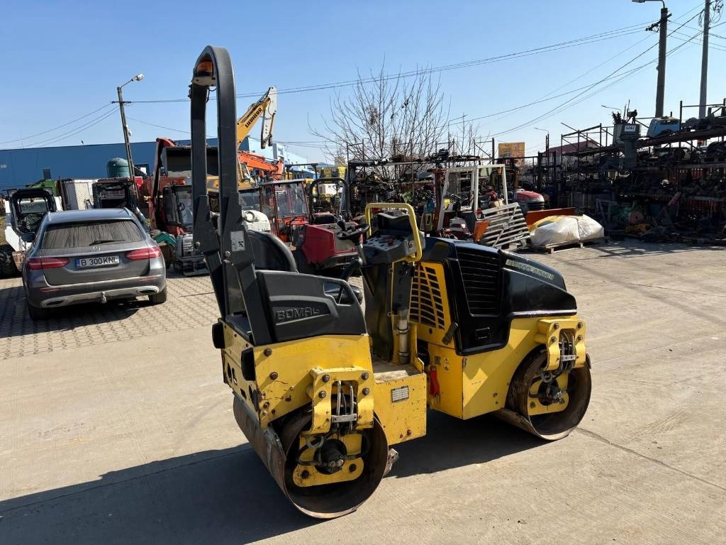 Bomag BW 100 AD-5 - Compactador de asfalto: foto 3 Bomag BW 100 AD-5 - Compactador de asfalto: foto 3