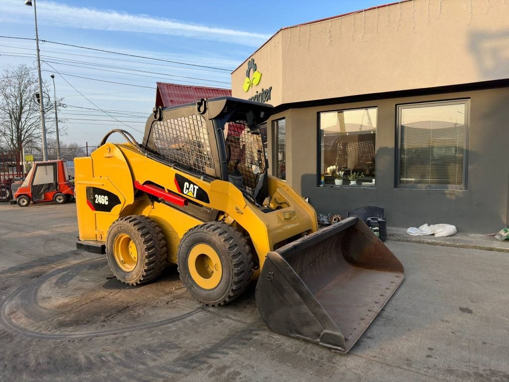 CAT 246 C  - Mini pá carregadora: foto 3 CAT 246 C  - Mini pá carregadora: foto 3