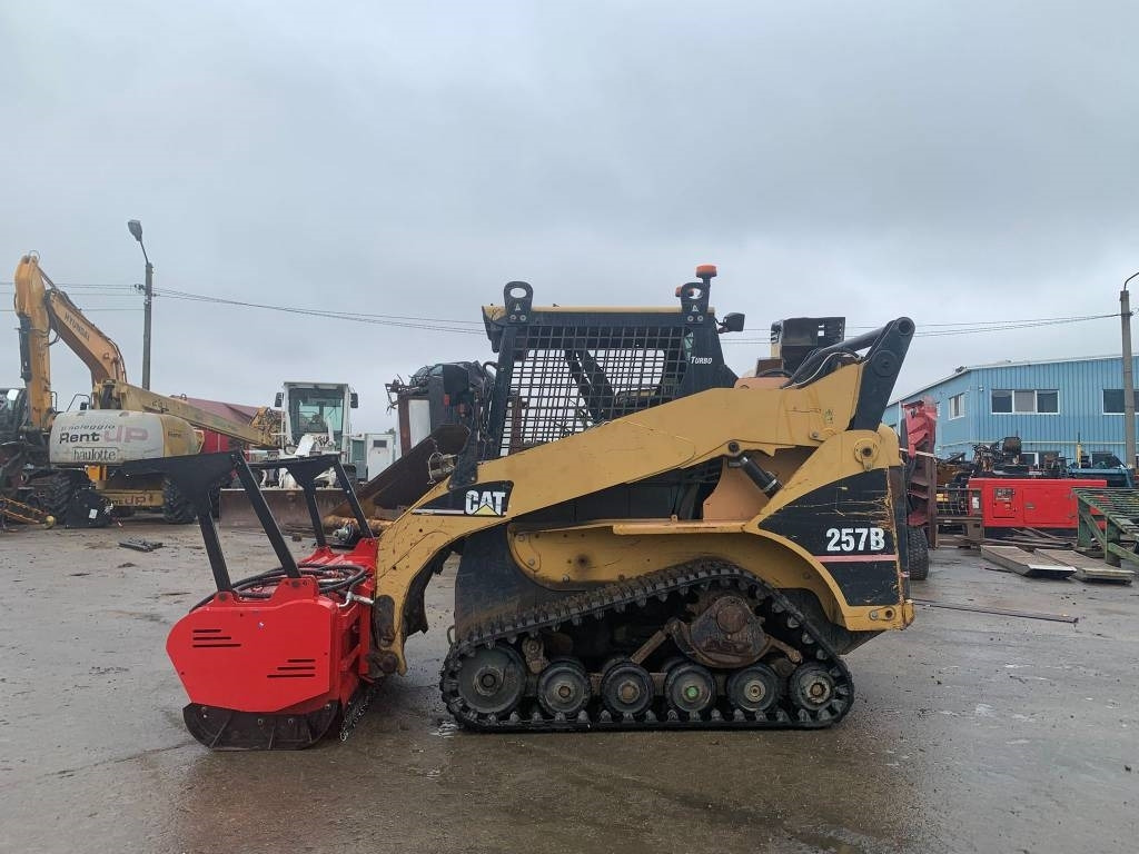 CAT 257 B  - Mini pá carregadora: foto 3 CAT 257 B  - Mini pá carregadora: foto 3