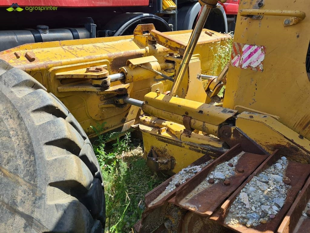 CAT D 6 R XL - Buldôzer: foto 3 CAT D 6 R XL - Buldôzer: foto 3