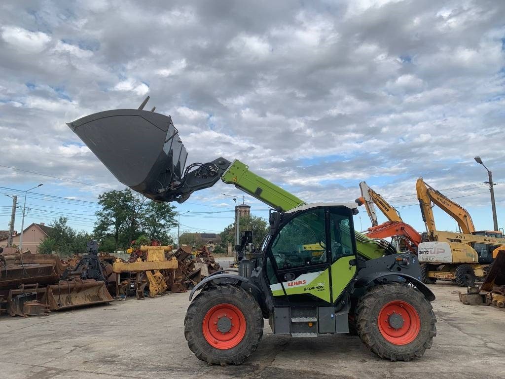 Claas Scorpion 732 - Empilhador telescópico: foto 2 Claas Scorpion 732 - Empilhador telescópico: foto 2