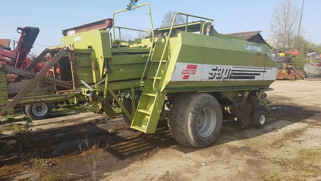 Fortschritt 530 - Enfardadeira de fardos quadrados: foto 5 Fortschritt 530 - Enfardadeira de fardos quadrados: foto 5