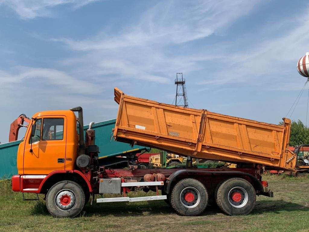 Iveco Astra HD 9 64.34 - Camião basculante: foto 2 Iveco Astra HD 9 64.34 - Camião basculante: foto 2