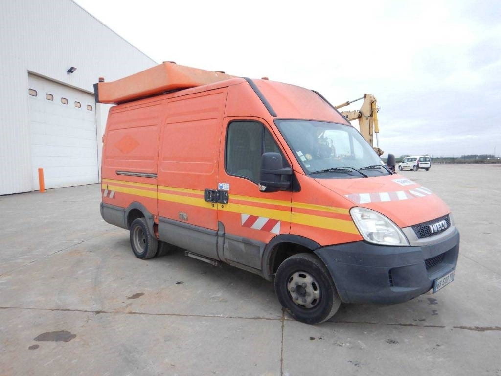 Iveco Daily 50C15 - Furgão: foto 2 Iveco Daily 50C15 - Furgão: foto 2