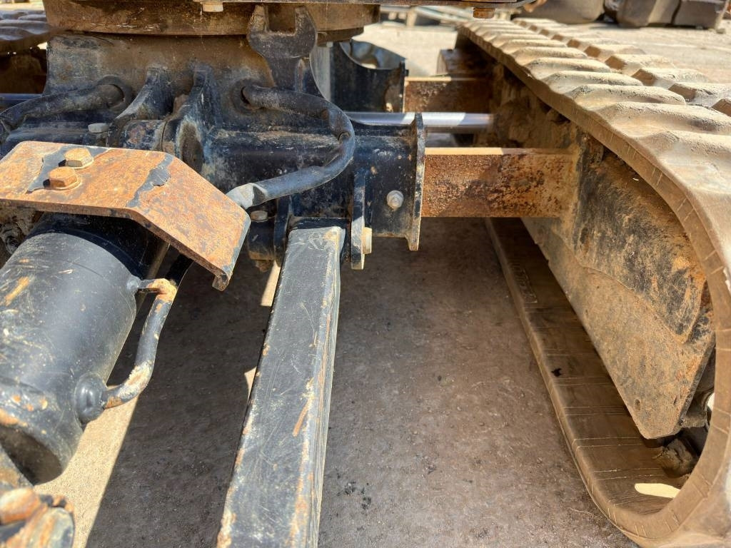 JCB 8018 - Mini escavadeira: foto 5 JCB 8018 - Mini escavadeira: foto 5