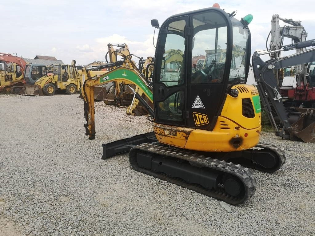 JCB 8030 - Mini escavadeira: foto 4 JCB 8030 - Mini escavadeira: foto 4