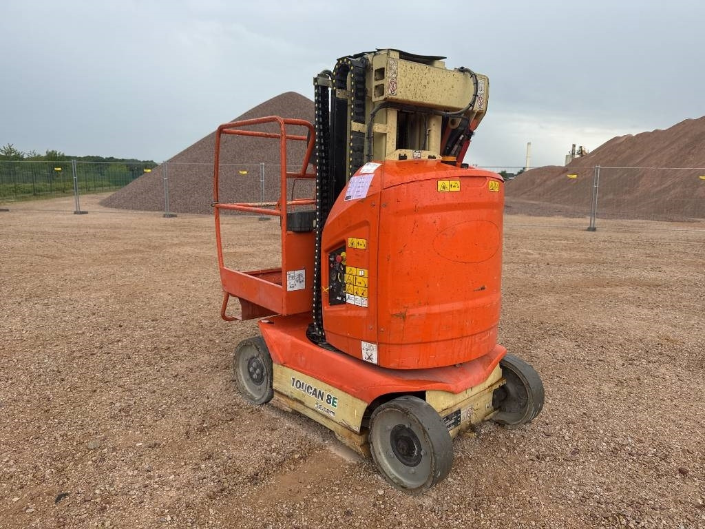 JLG Toucan 8 E - Plataforma de mastro vertical: foto 3 JLG Toucan 8 E - Plataforma de mastro vertical: foto 3