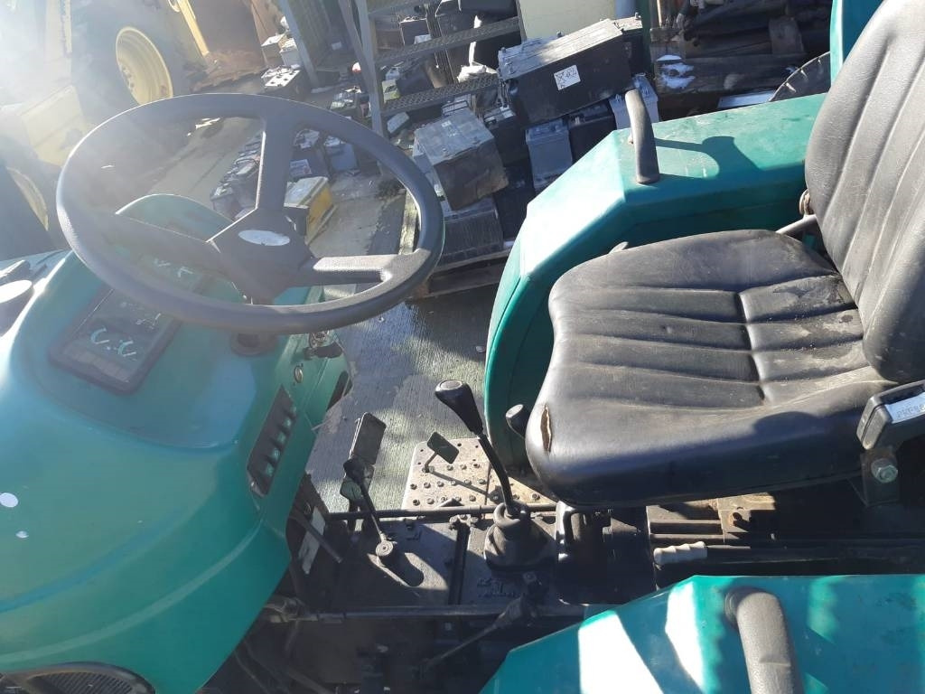 Jinma 254 - Trator: foto 5 Jinma 254 - Trator: foto 5