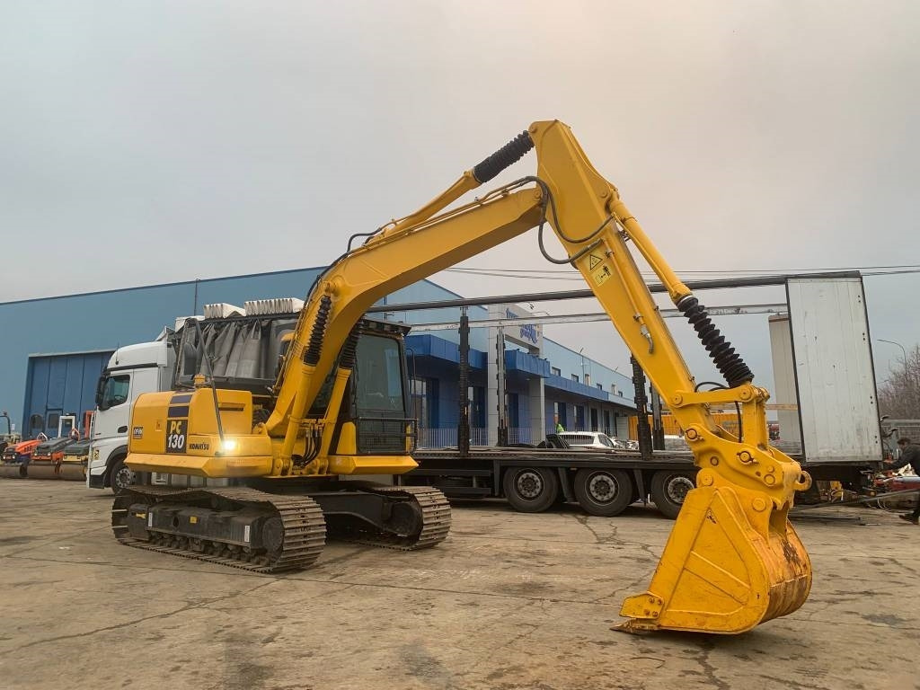 Komatsu PC 130 - Escavadora de rastos: foto 4 Komatsu PC 130 - Escavadora de rastos: foto 4