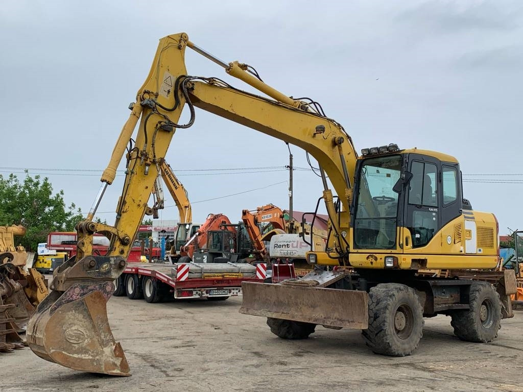 Komatsu PW 140-7 - Escavadeira de rodas: foto 1 Komatsu PW 140-7 - Escavadeira de rodas: foto 1