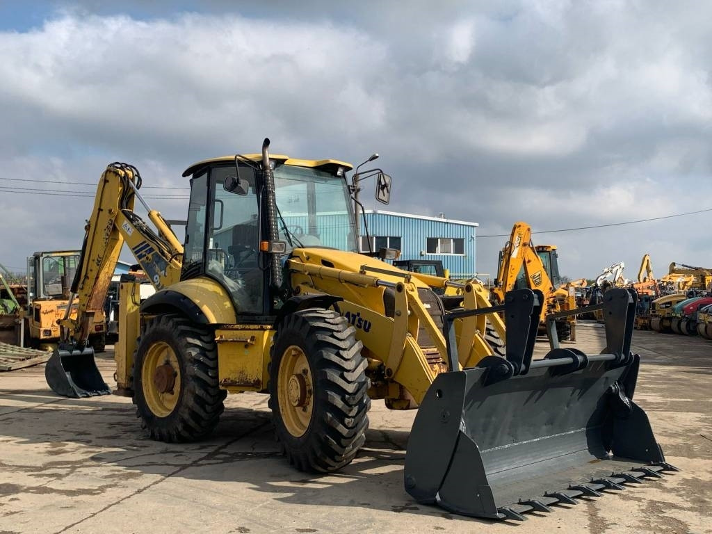 Komatsu WB 97 S - Retroescavadeira: foto 1 Komatsu WB 97 S - Retroescavadeira: foto 1