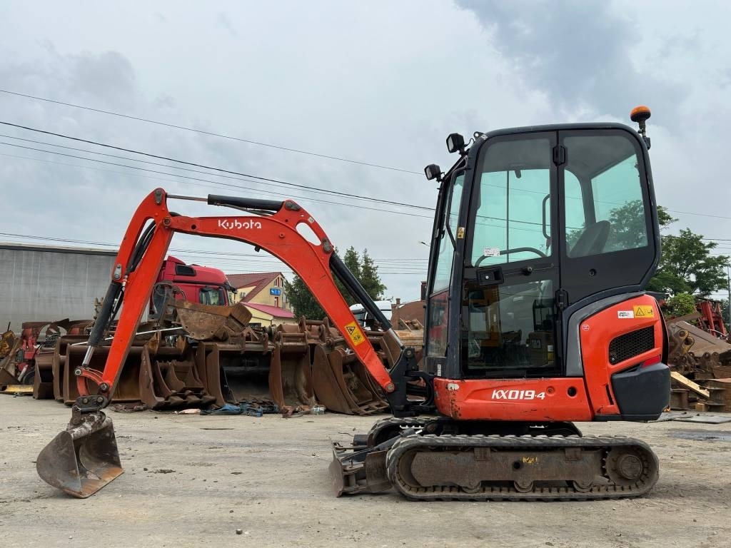 Kubota KX 019-4 - Mini escavadeira: foto 5 Kubota KX 019-4 - Mini escavadeira: foto 5