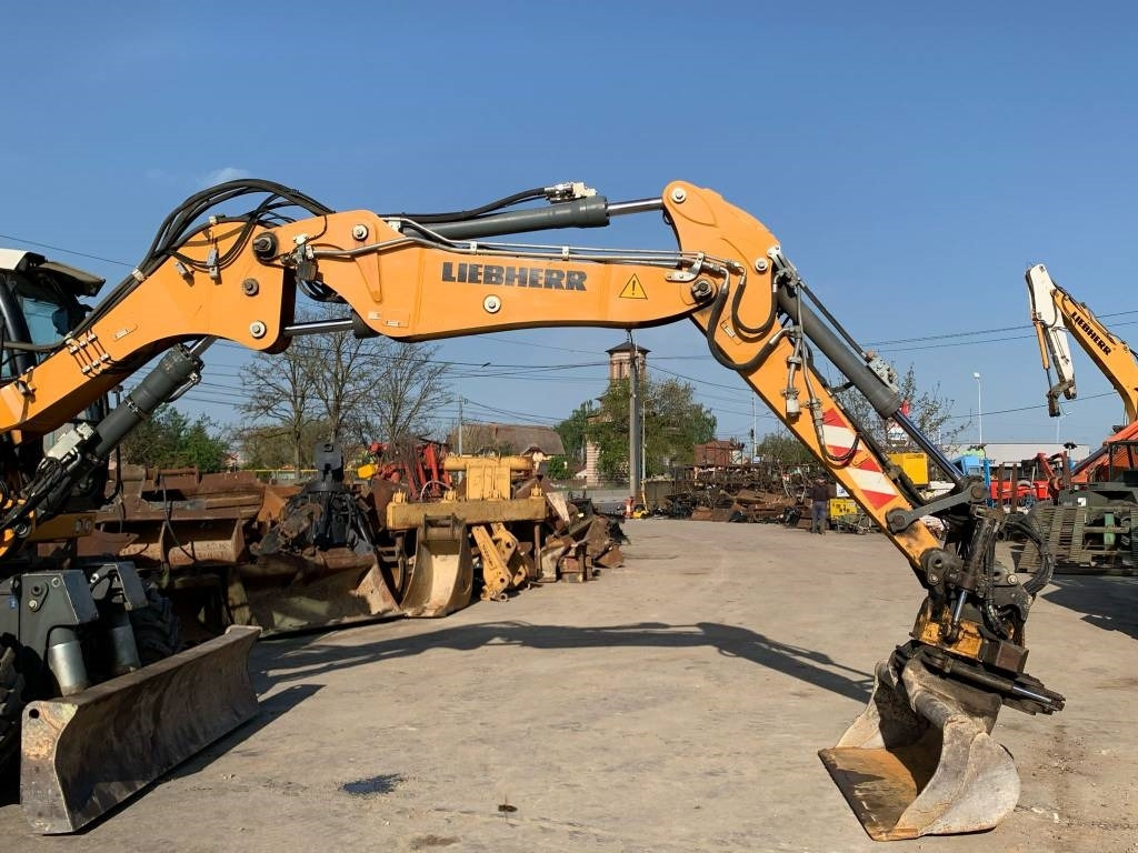 Liebherr A912 Compact+Engcon Rototilt  - Escavadeira de rodas: foto 5 Liebherr A912 Compact+Engcon Rototilt  - Escavadeira de rodas: foto 5