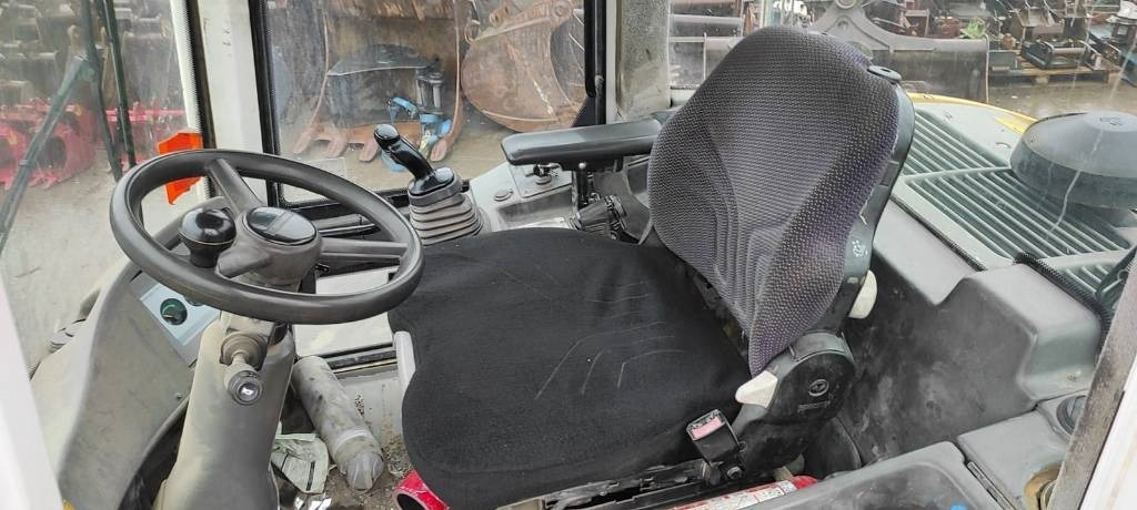 Liebherr L 506 - Pá carregadora de rodas: foto 3 Liebherr L 506 - Pá carregadora de rodas: foto 3