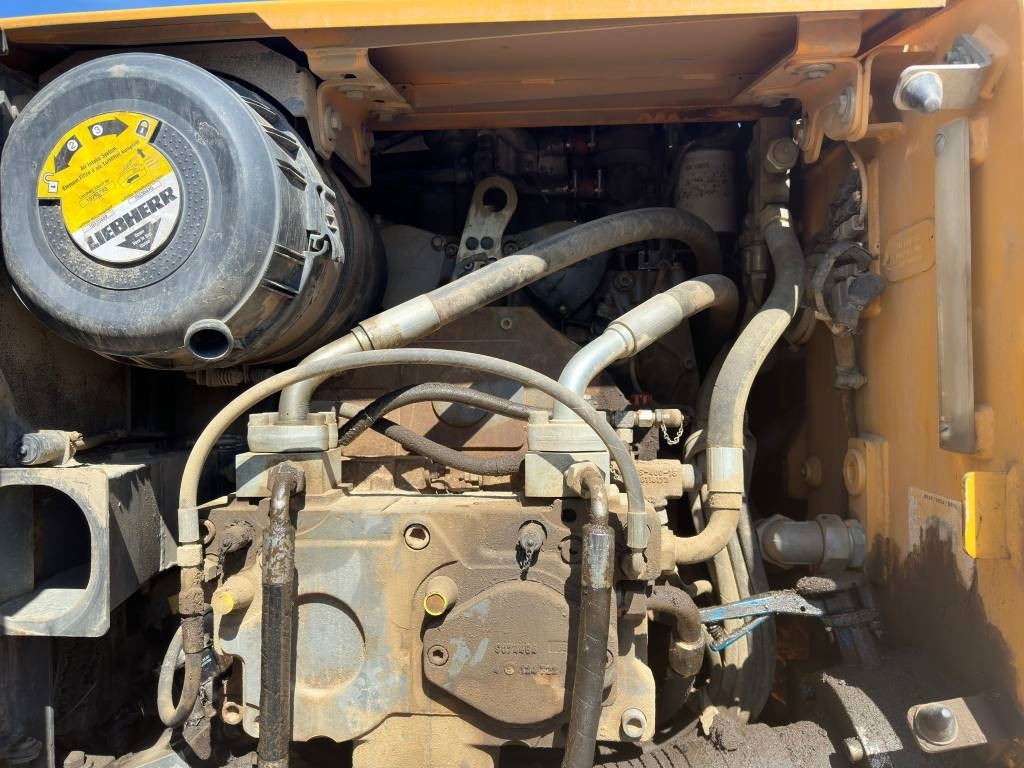 Escavadora de rastos Liebherr R 906 LC: foto 7