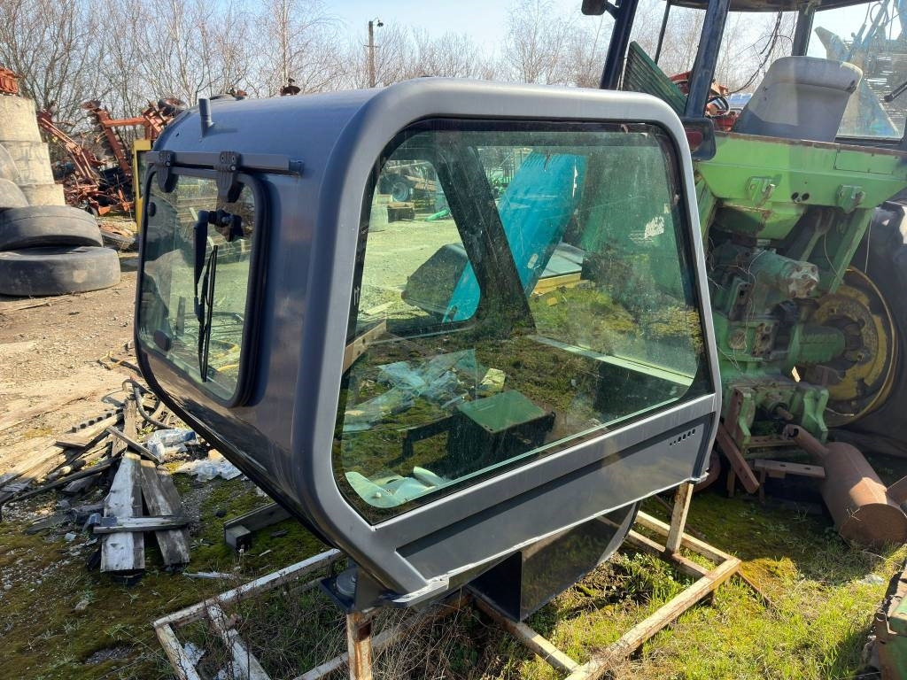 Manitou Telescopic Handler Cabin - Cabine por Máquina de construção: foto 2 Manitou Telescopic Handler Cabin - Cabine por Máquina de construção: foto 2