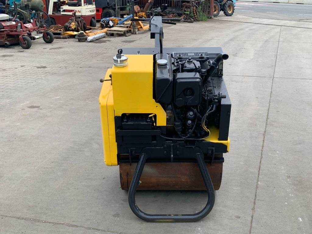Mecalac MBR 71 - Compactador pequeno de asfalto: foto 2 Mecalac MBR 71 - Compactador pequeno de asfalto: foto 2
