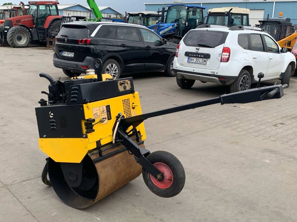 Mecalac MBR 71 - Compactador pequeno de asfalto: foto 4 Mecalac MBR 71 - Compactador pequeno de asfalto: foto 4