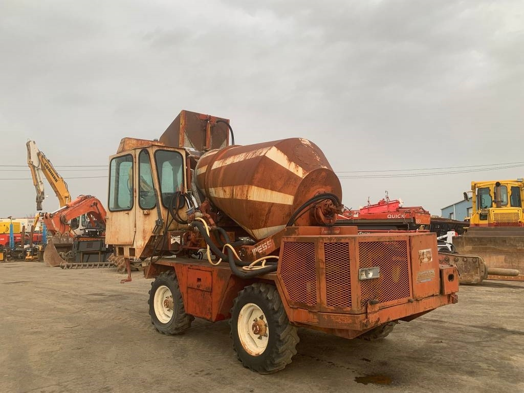 Messersi P2-R4 - Camião betoneira: foto 4 Messersi P2-R4 - Camião betoneira: foto 4