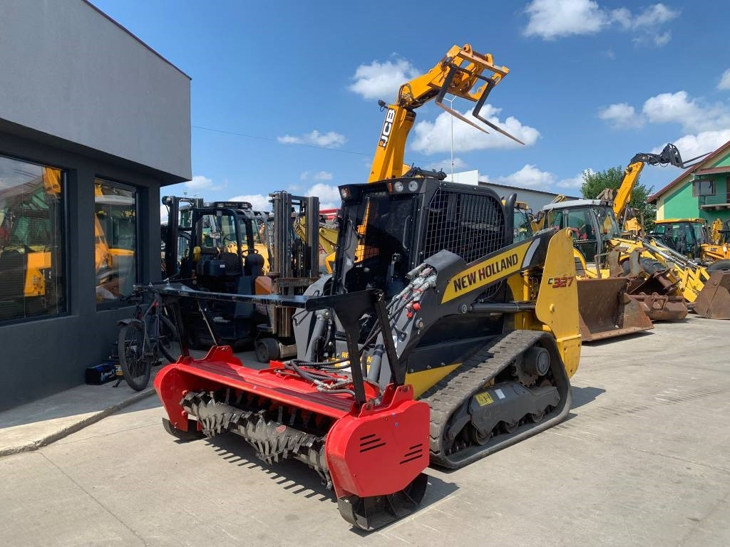 New Holland C327 - Mini pá carregadora: foto 1 New Holland C327 - Mini pá carregadora: foto 1