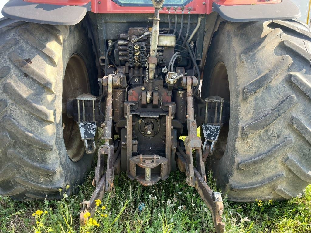 New Holland G 210 - Trator: foto 4 New Holland G 210 - Trator: foto 4